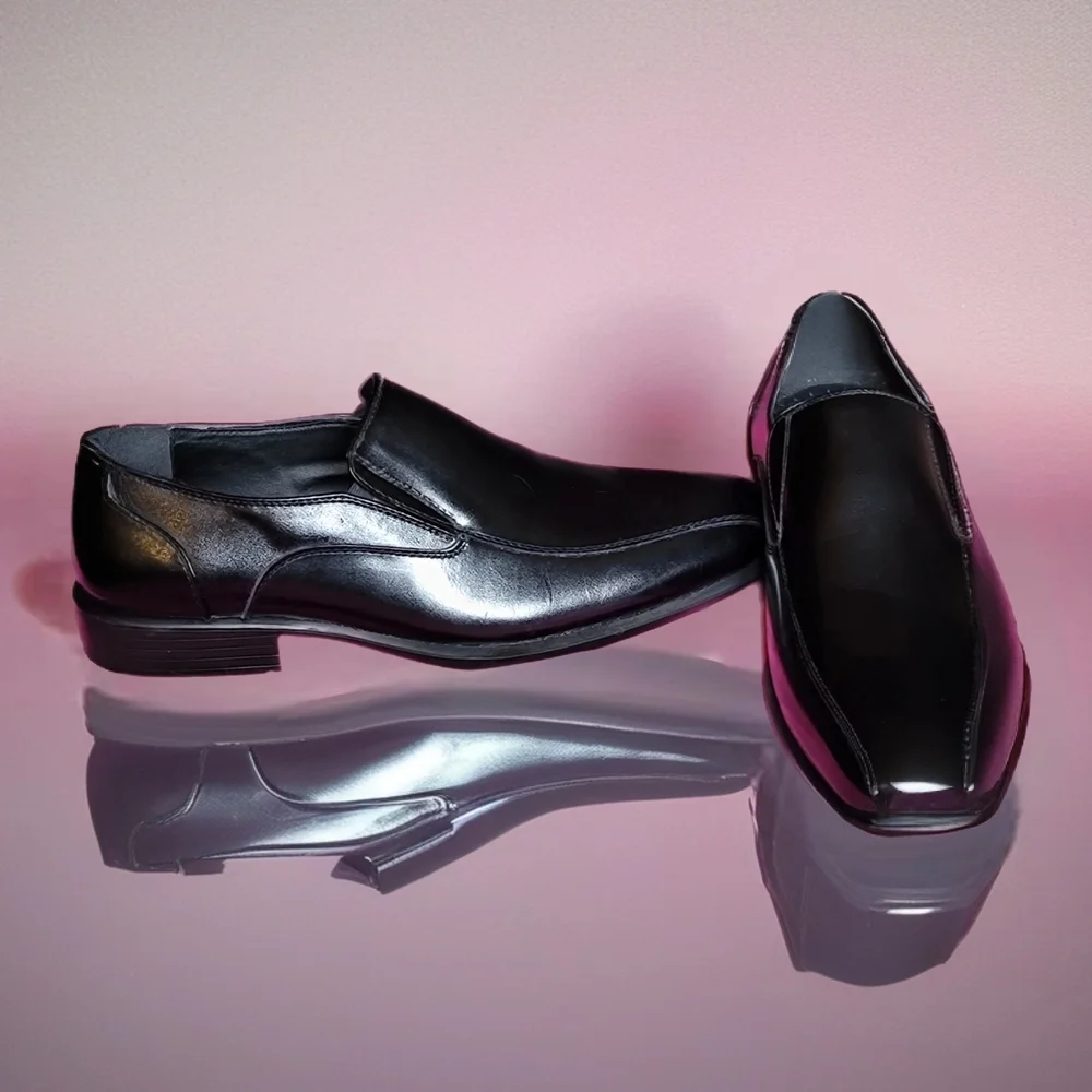 Van Heusen Men's Black Oxfords